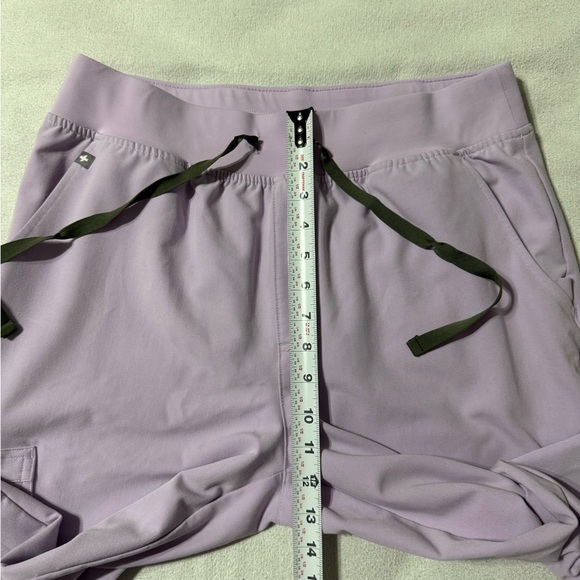 FIGS HW Zamora Jogger Scrub Pants Women's Large Petite Light Purple‎ - Picture 4 of 10